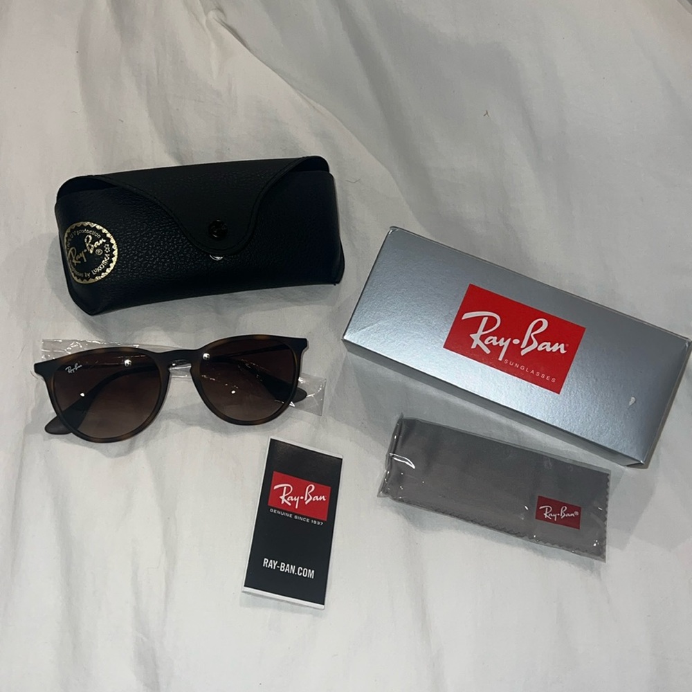 NWT Ray Ban Erika Sunglasses